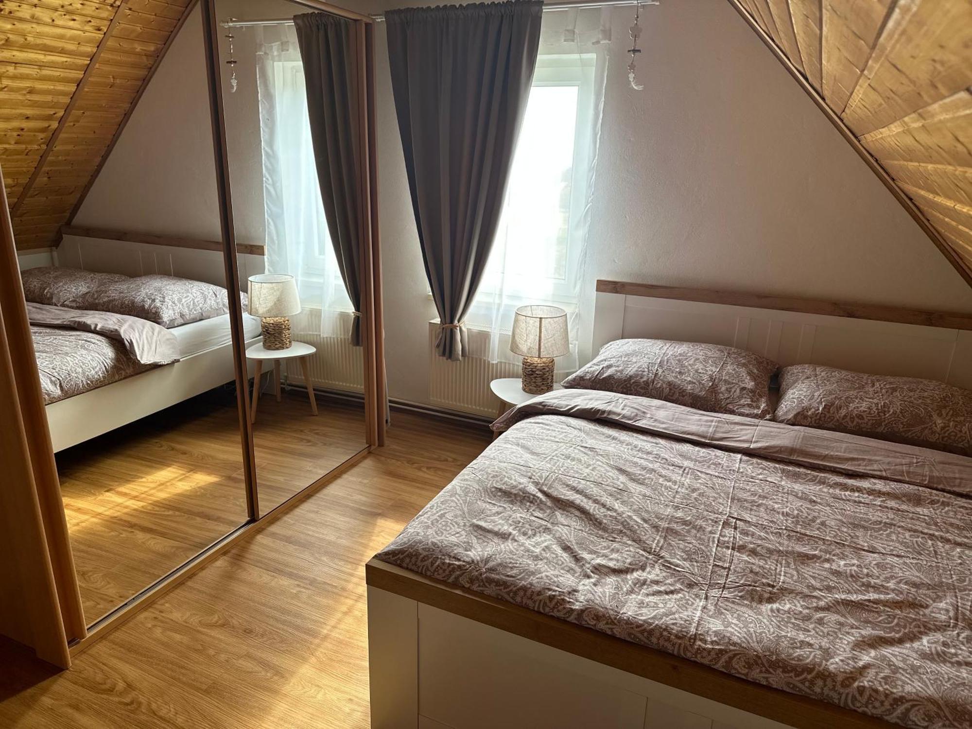 Apartman Jako U Babicky Tisá Exterior foto