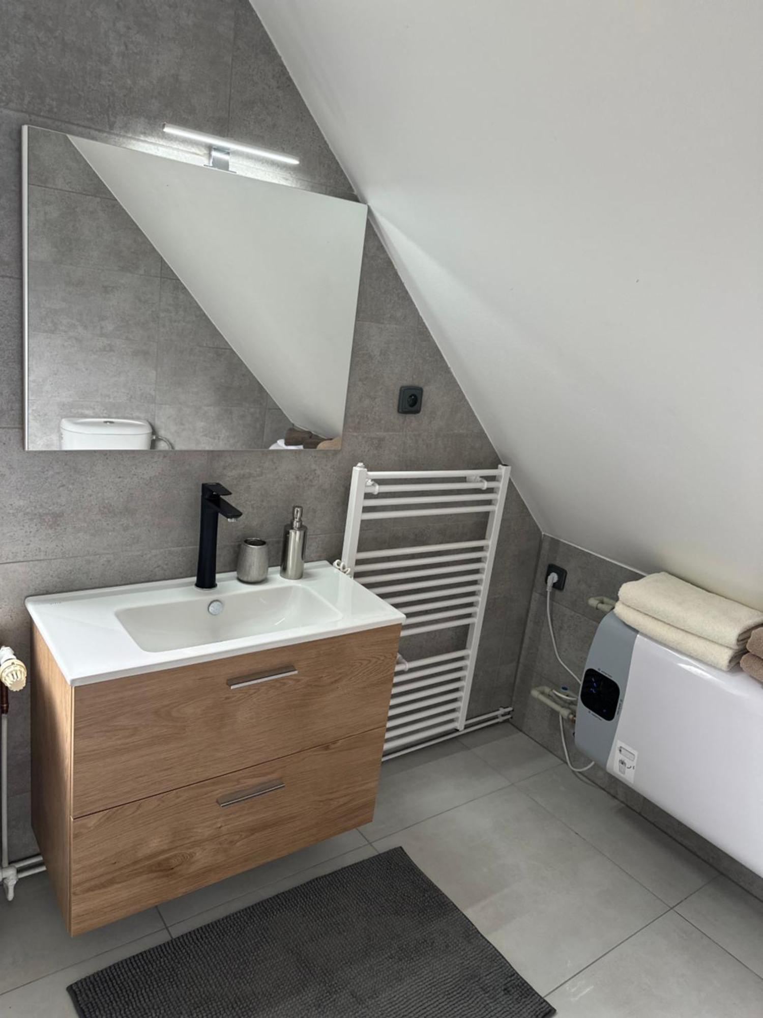 Apartman Jako U Babicky Tisá Exterior foto